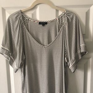 Verve Ami Short Sleeve V-neck Tee